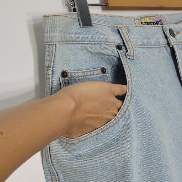 Bugle Boy 100% Cotton Unisex Light Wash High Rise Retro Jean Short Pockets Sz 34 - Picture 3 of 13